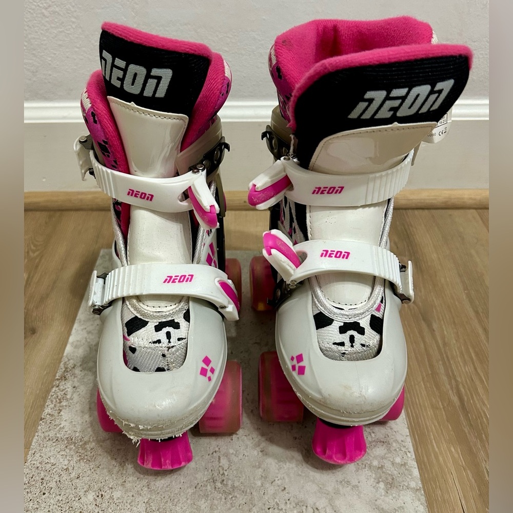 🛼Yvolution Neon Adjustable Kids Quad Skates Quad + Inline 2-in-1 White & Pink🛼